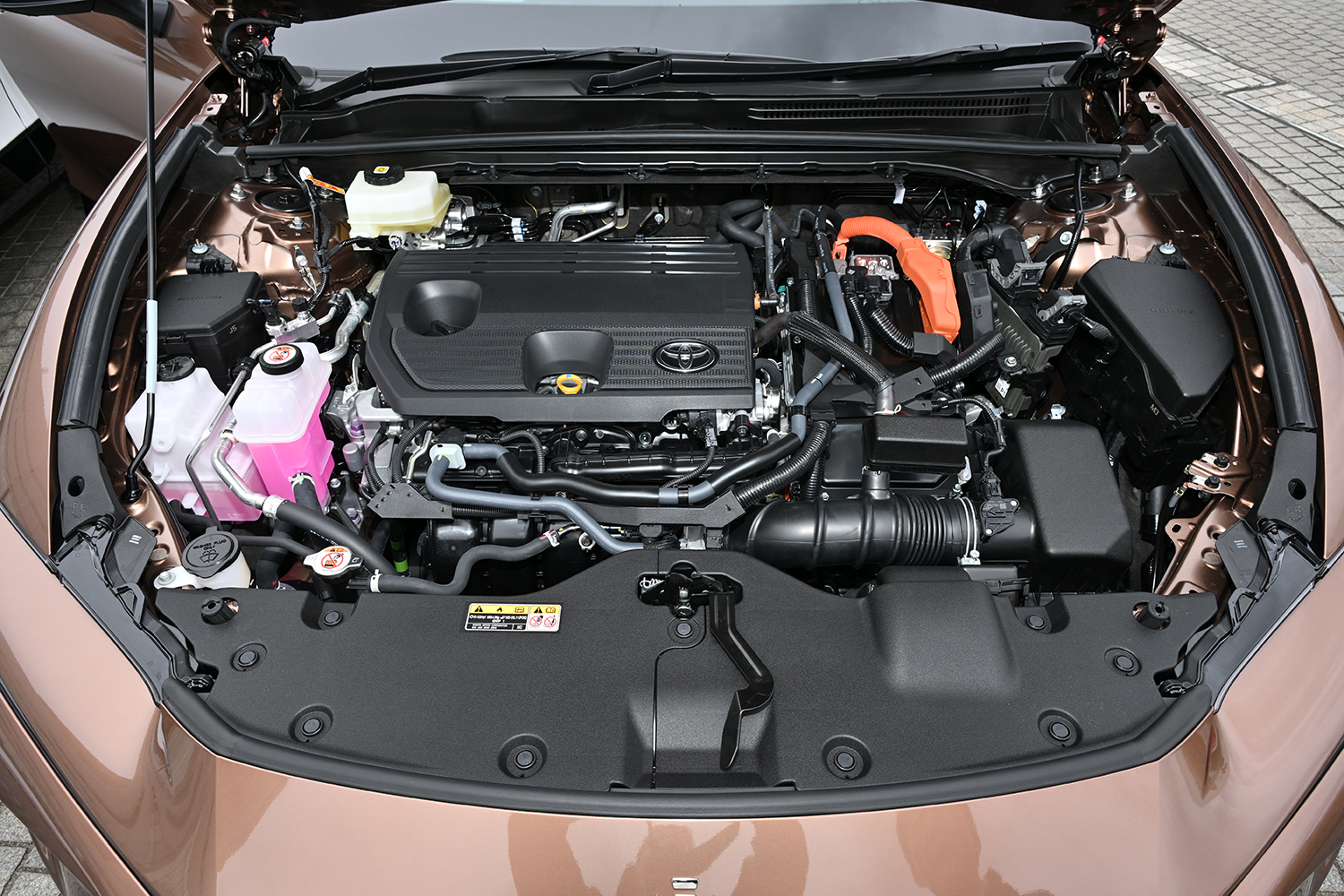 トヨタ・クラウンスポーツのエンジン