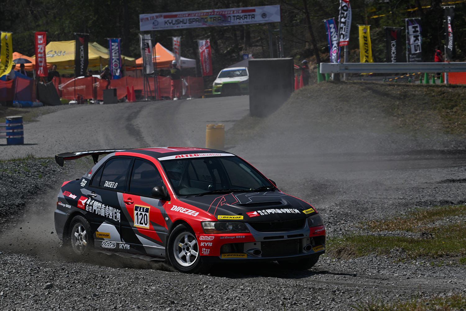 腕を磨くなら大学の自動車部がアリ！　全日本ダートラで活躍する自動車部出身ドライバーに直撃取材した