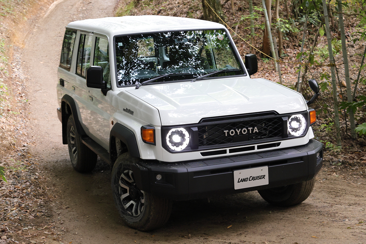 トヨタ・ランドクルーザー70のフロントスタイリング