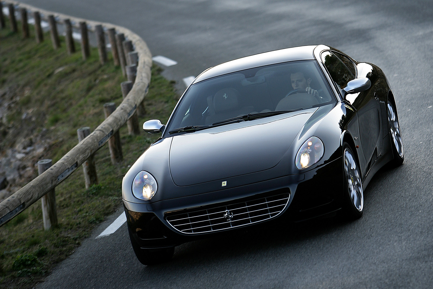 「612スカリエッティ」はフェラーリ最後の2＋2V12GTクーペだった【21世紀スーパーカーFILE #026】 〜 画像19