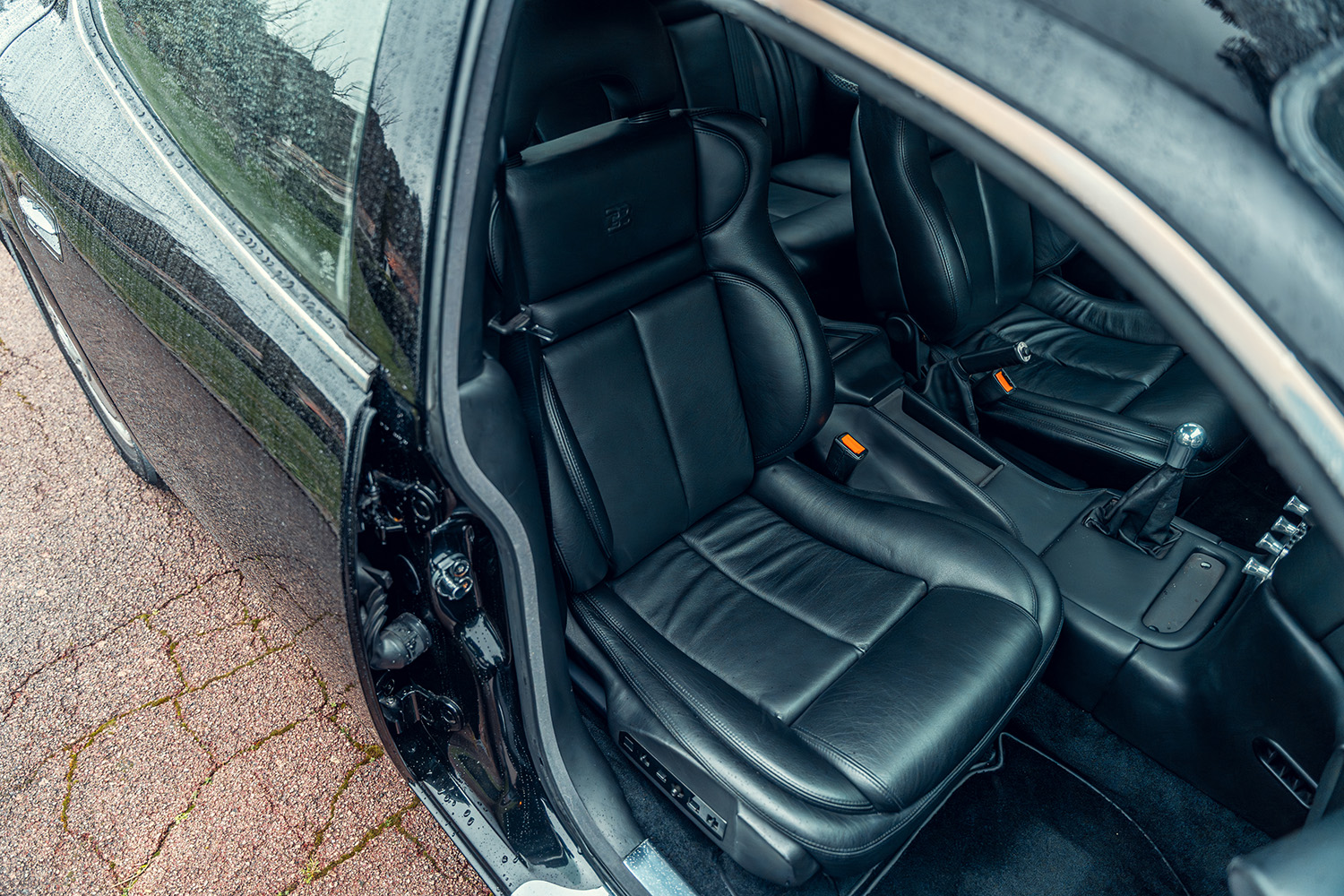 サルーンの皮を被ったスーパーカー「ブガッティEB112」は世界にたった3台しか存在しない激レア車だった 〜 画像9