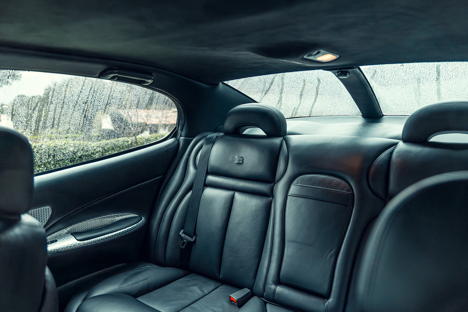 サルーンの皮を被ったスーパーカー「ブガッティEB112」は世界にたった3台しか存在しない激レア車だった 〜 画像11