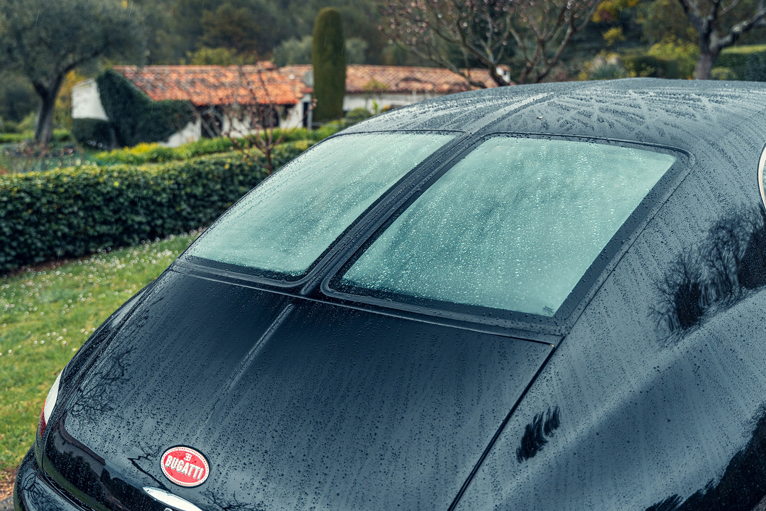 サルーンの皮を被ったスーパーカー「ブガッティEB112」は世界にたった3台しか存在しない激レア車だった 〜 画像15