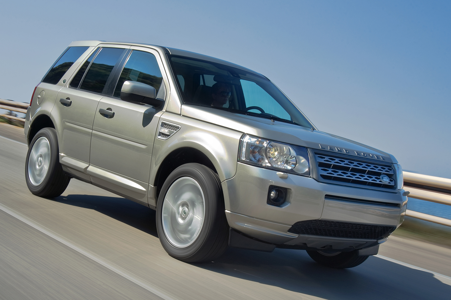 ランドローバーが復活をたくらむ「フリーランダー」とは 〜 画像5