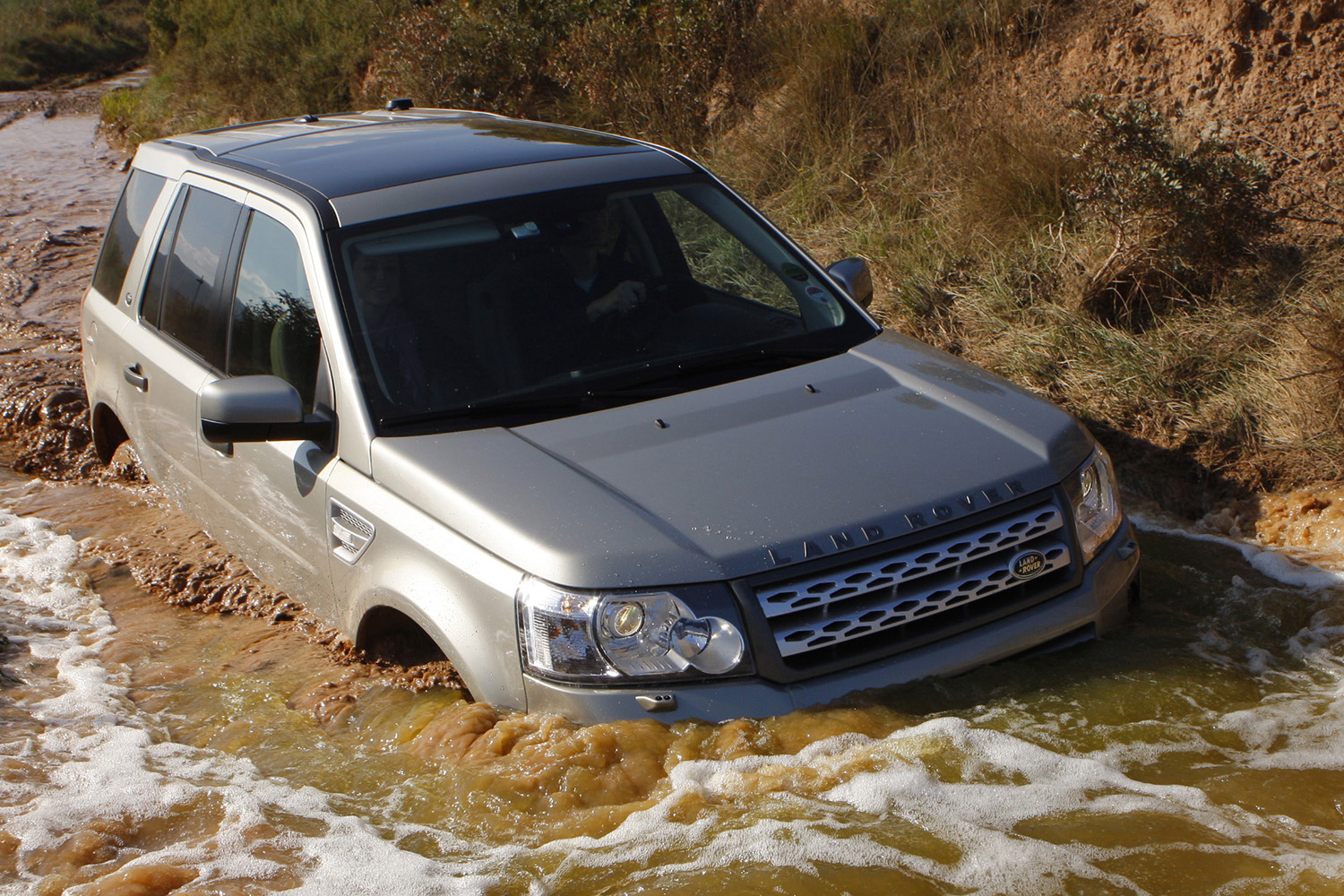 ランドローバーが復活をたくらむ「フリーランダー」とは