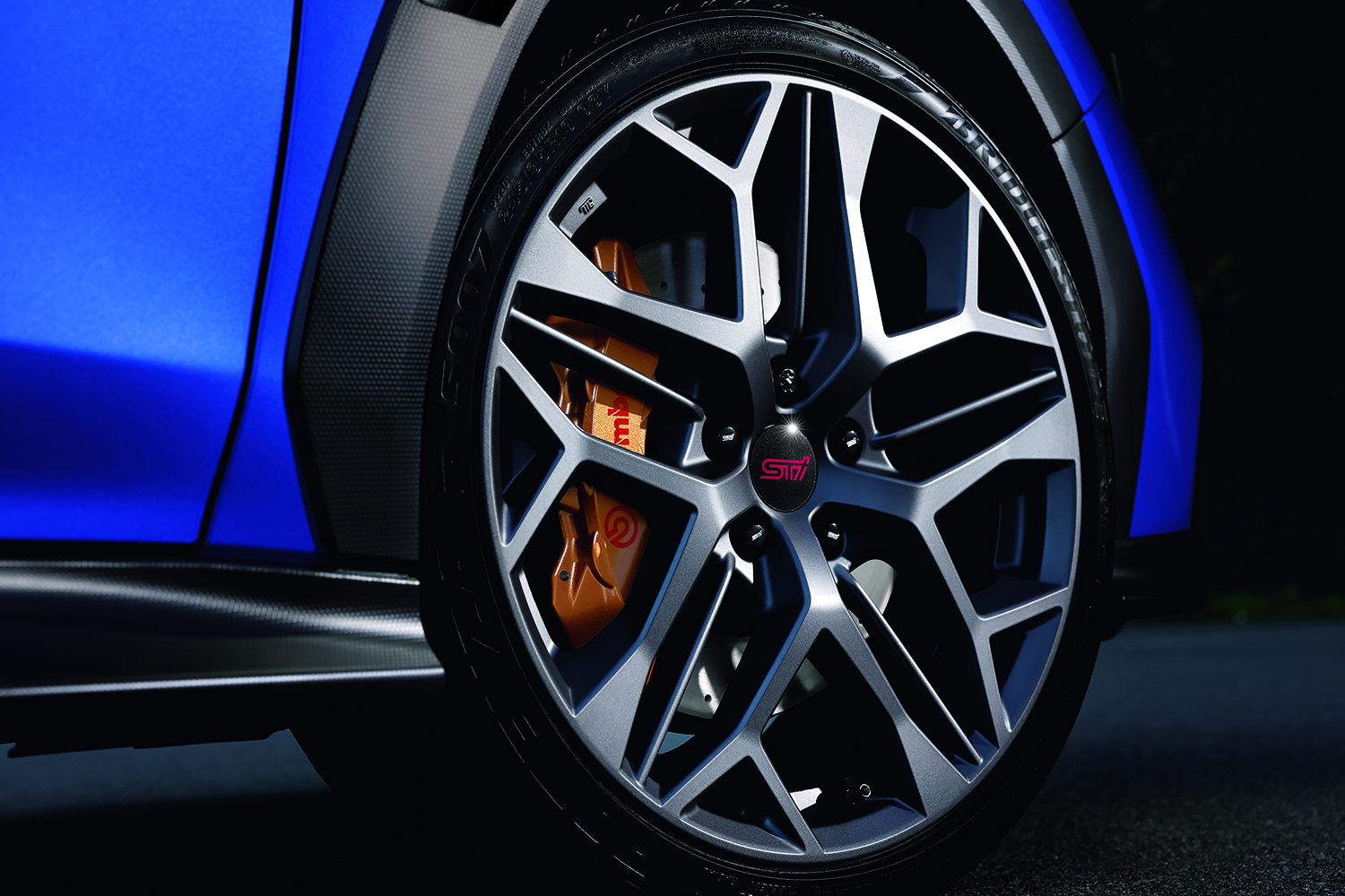 スバルWRX STI Sport#のタイヤとホイールとブレーキ