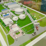 【画像】スズキがインドで新たな燃料の開発に挑む！　元となる資源は……「牛糞」!! 〜 画像1