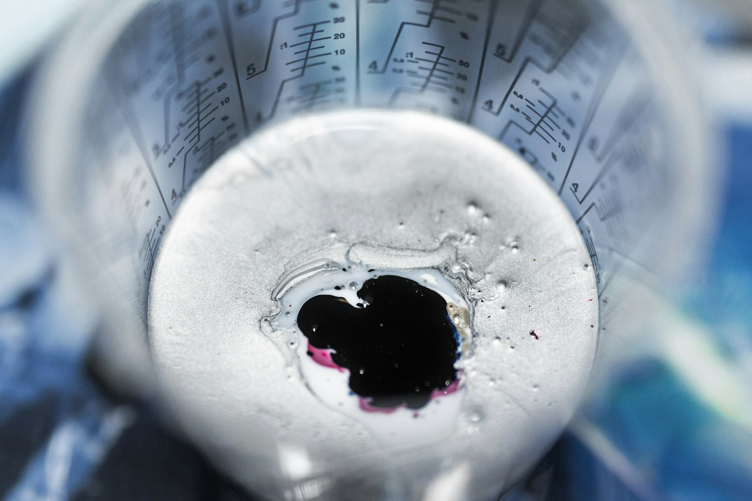 20260410_bugatti_caroline_003 〜 画像3