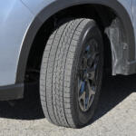 【画像】「どうせ来冬は買い直すし……」でスタッドレスを履いたまま夏を迎えるのは危険！　タイヤは「適正温度」じゃないとグリップを発揮できないシロモノだった 〜 画像9