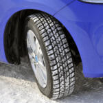 【画像】「どうせ来冬は買い直すし……」でスタッドレスを履いたまま夏を迎えるのは危険！　タイヤは「適正温度」じゃないとグリップを発揮できないシロモノだった 〜 画像13