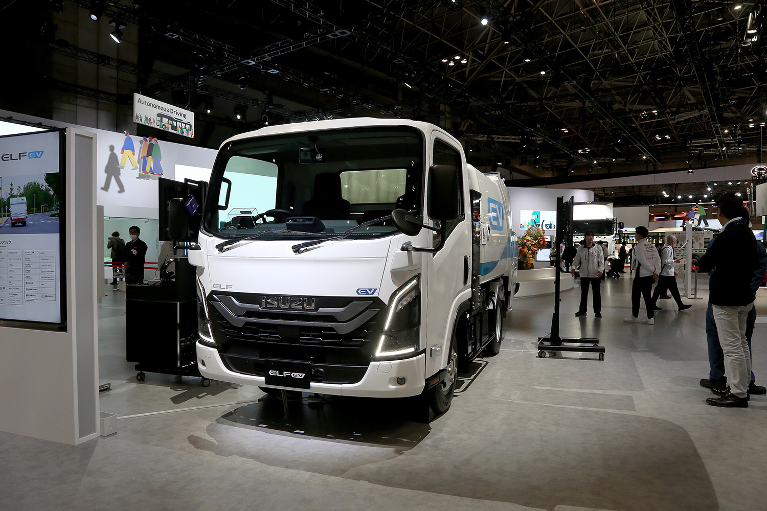 いすゞエルフEVのフロントスタイリング