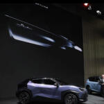 【画像】ついに新型スカイラインをチラ見せ！　エクステラの復活や新型エクストレイル＆ジュークEVなど「日産長期ビジョン発表会」は新情報が満載 〜 画像12