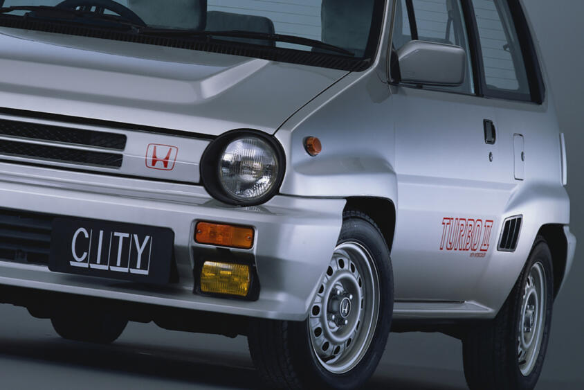 ブリスターフェンダーにパワーバルジで付いた呼び名がブルドッグ！　ドッカンターボのじゃじゃ馬っぷりにシビレまくった「シティターボ II」とは？