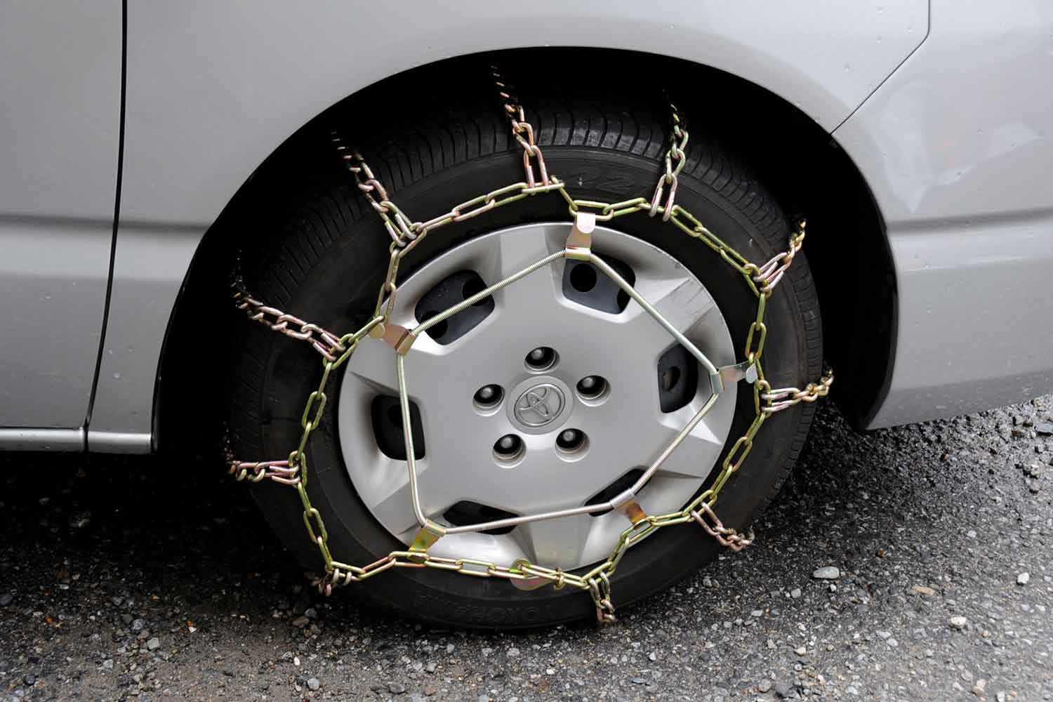金属製タイヤチェーン
