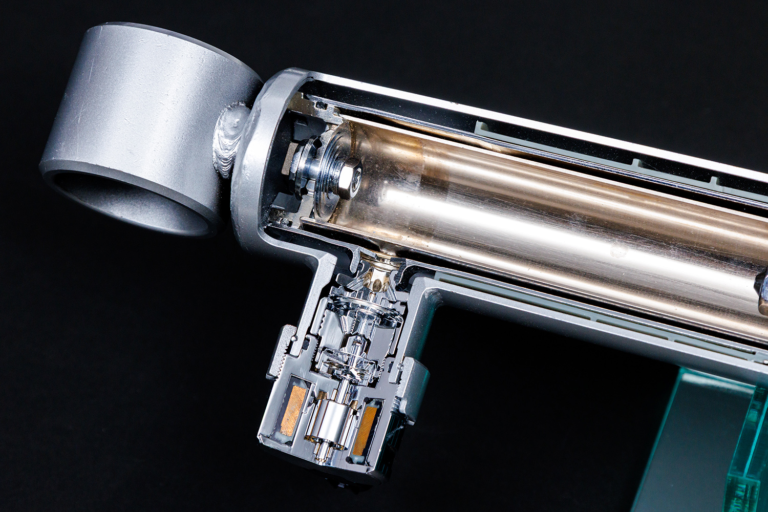 自由自在にショックアブソーバーを制御するカヤバの新サス「アクトライド」が革命的だった 〜 画像3