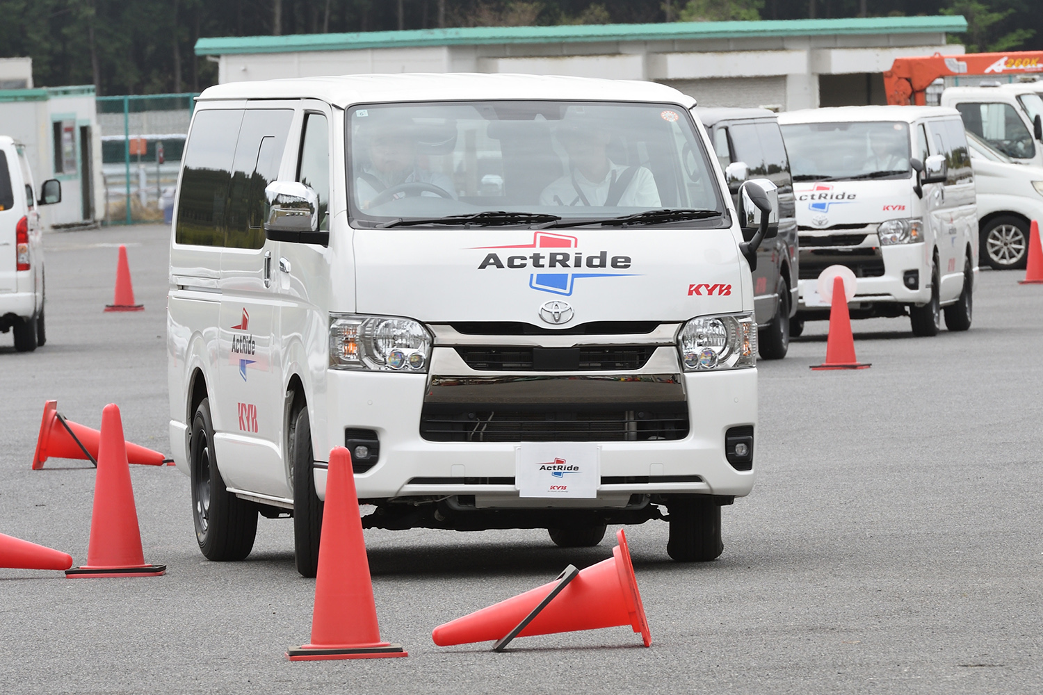 自由自在にショックアブソーバーを制御するカヤバの新サス「アクトライド」が革命的だった 〜 画像10