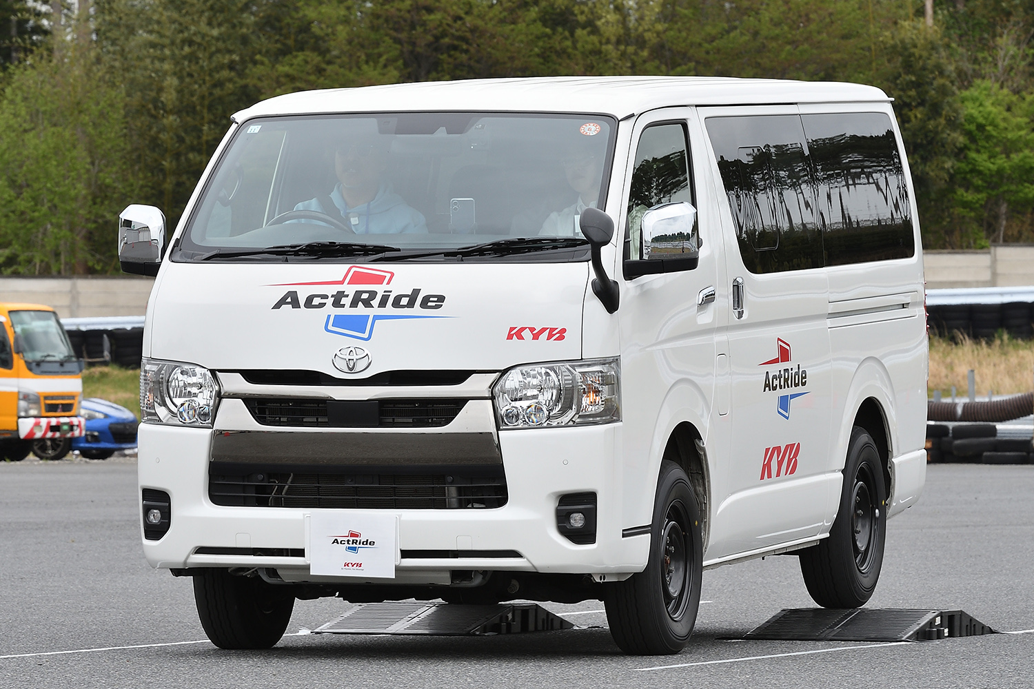 自由自在にショックアブソーバーを制御するカヤバの新サス「アクトライド」が革命的だった 〜 画像19