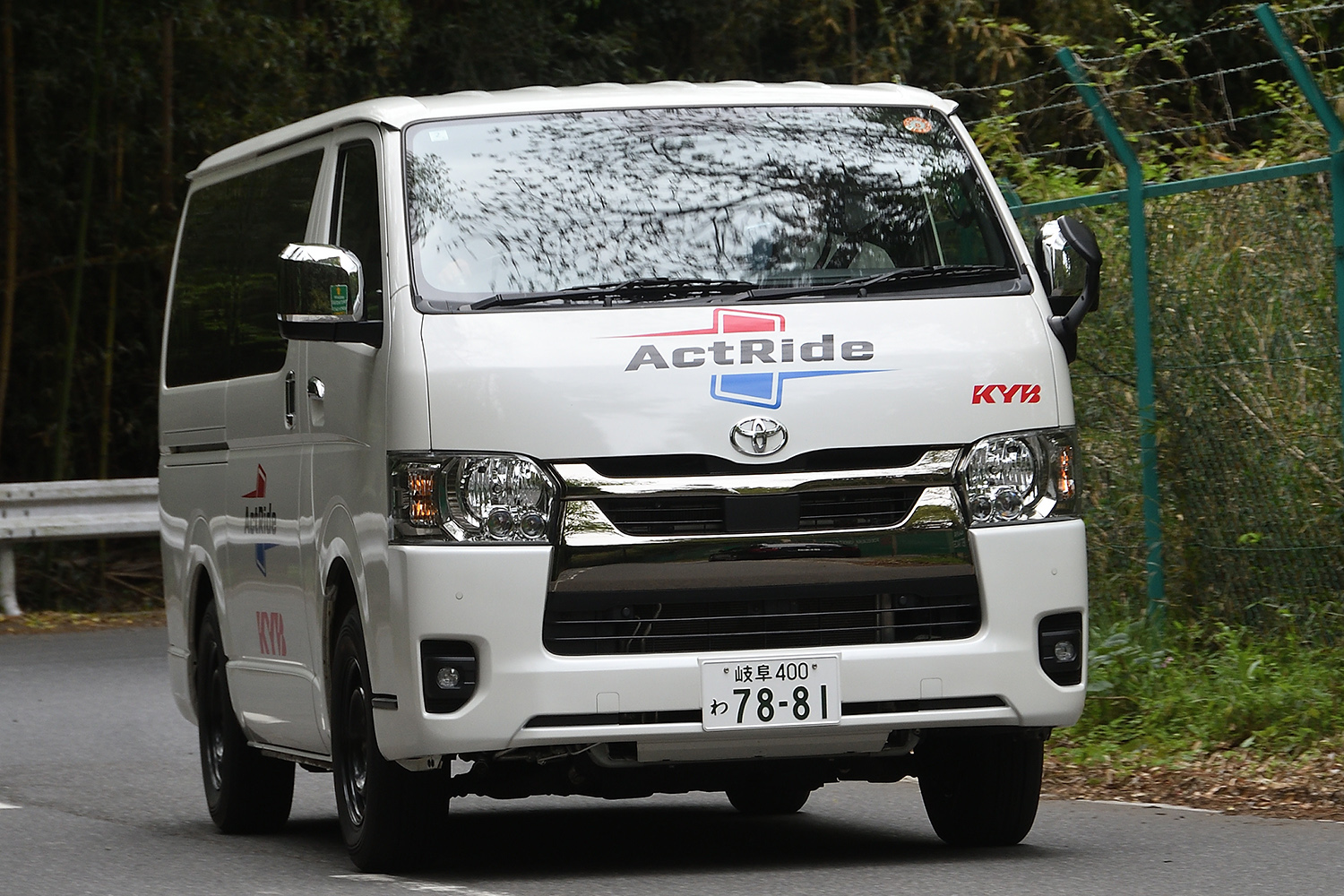 自由自在にショックアブソーバーを制御するカヤバの新サス「アクトライド」が革命的だった 〜 画像20