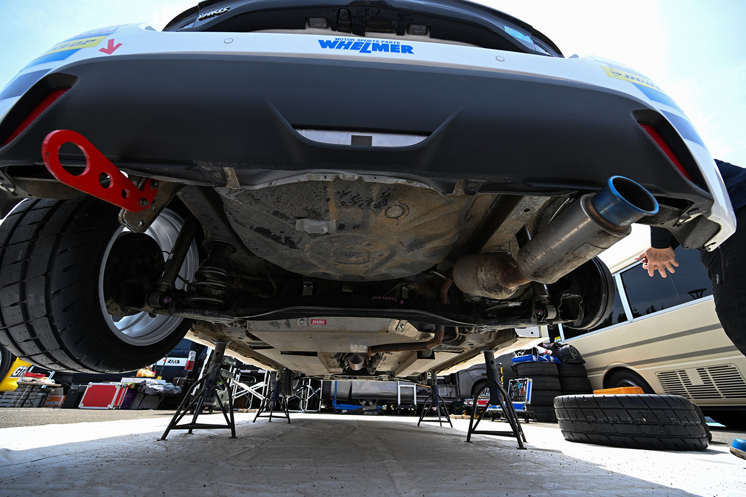 松倉選手の「DL☆セキネン鹿ソニックLOVCAヤリス」の下まわり 〜 画像6