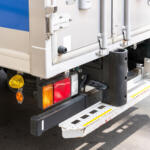 【画像】「歌舞伎」に「流鏑馬」！　いまLEDの普及でトラックのテールランプカスタムが大きく進化していた 〜 画像6