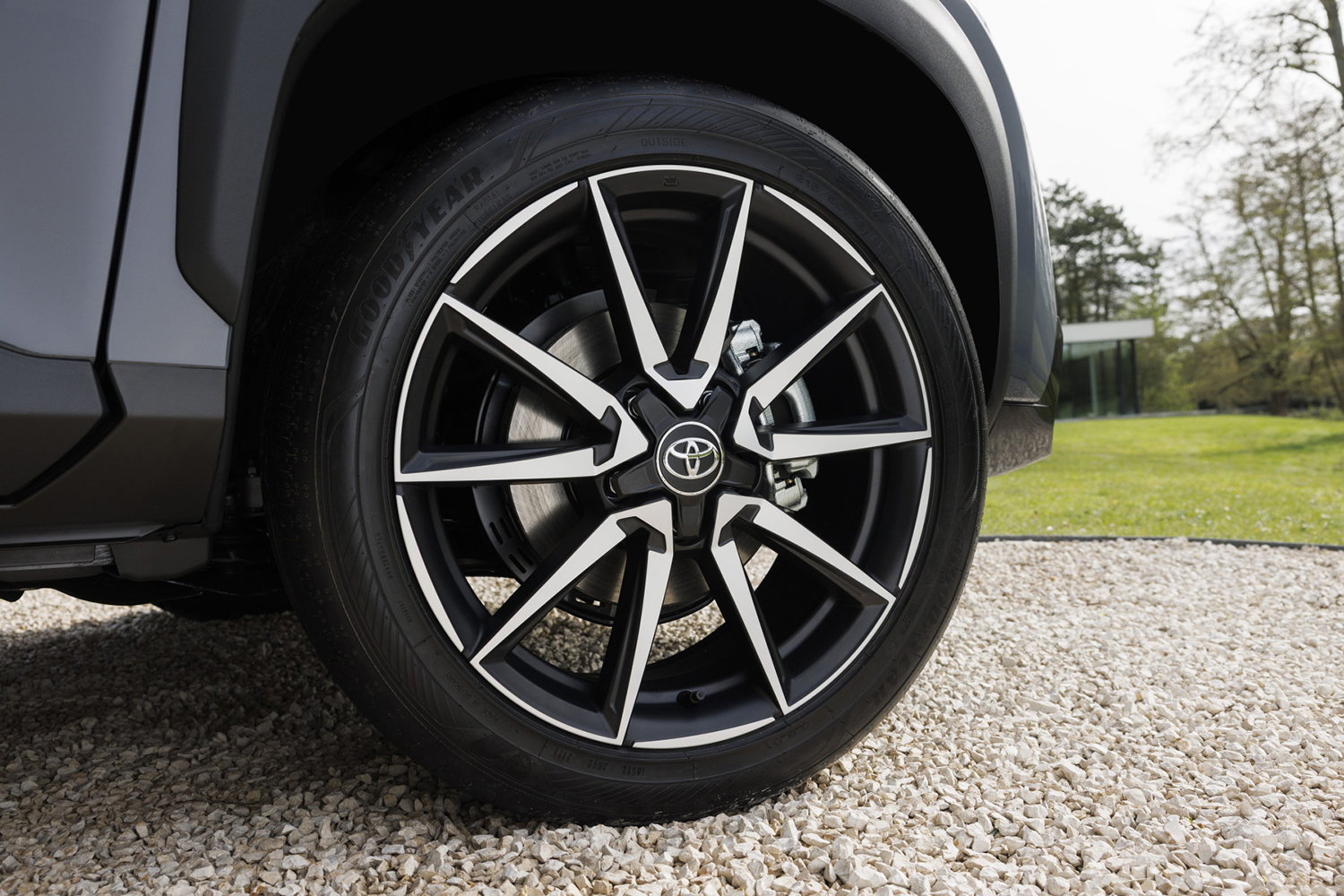 20260417_gr_yariscross_002 〜 画像2