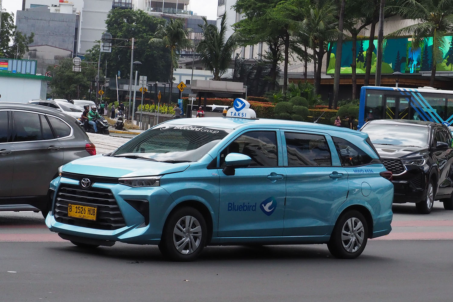 インドネシア・ブルーバード社のタクシー車両