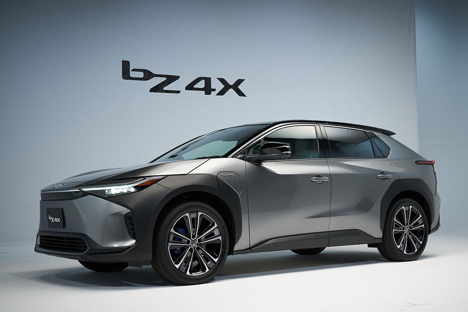 トヨタbZ4Xのフロントスタイリング