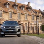 【画像】【試乗】乗ればわかる「魔法の絨毯」にうっとり！　新型シトロエンＣ５エアクロスの乗り心地が別次元すぎる 〜 画像6