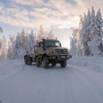 【画像】バナナで釘が打てるほどの極寒でもエンジン始動できた！　メルセデス・ベンツの軍用トラックの冬季テストの結果がヤバい!! 〜 画像3