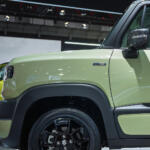 売る予定はなし……でもなぜかモーターショーに展示！　インドネシアでスズキ・クロスビーに人が殺到した謎