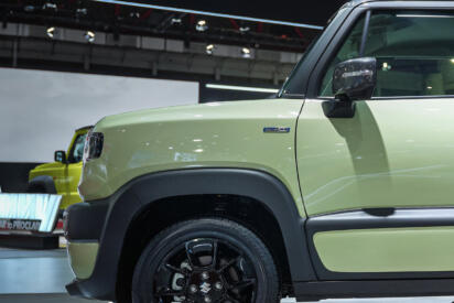 売る予定はなし……でもなぜかモーターショーに展示！　インドネシアでスズキ・クロスビーに人が殺到した謎