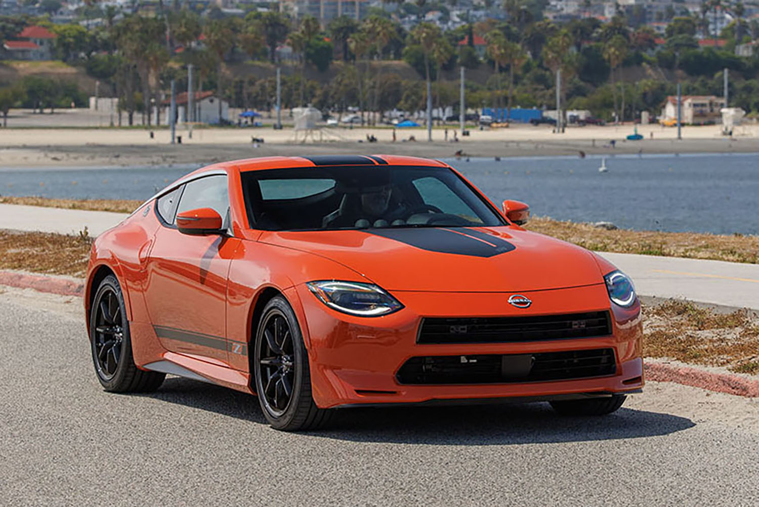 日産Zヘリテージエディションのフロントスタイリング 〜 画像29