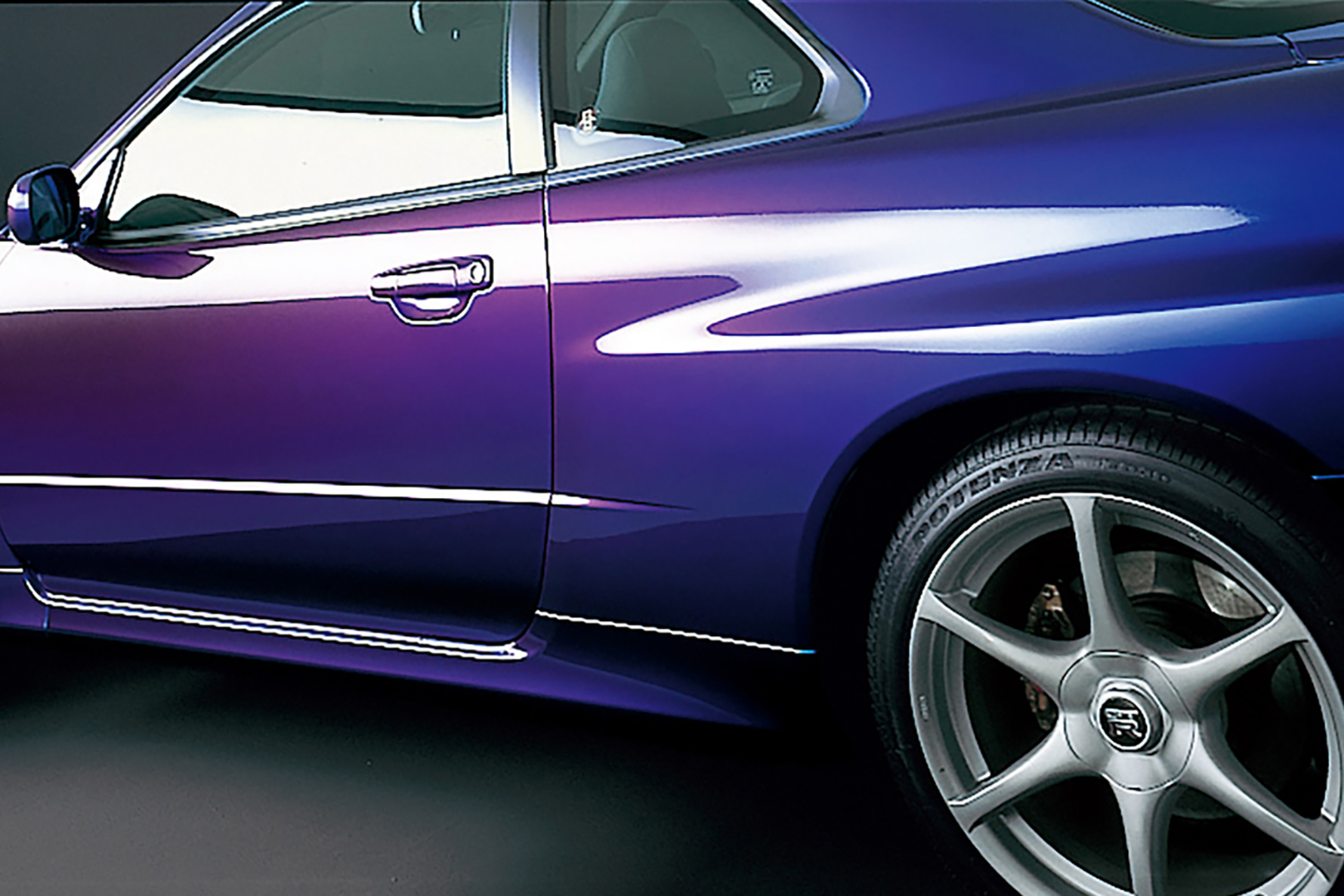 「ミッドナイトパープル」はSUVやコンパクトファミリーカーにも設定されていた 〜 画像8