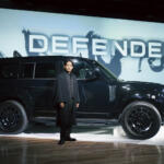 【画像】「プライベートでもディフェンダーを所有」　ディフェンダー×岡田准一でさらなるブランド強化に挑む 〜 画像1