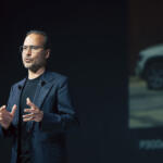 【画像】「プライベートでもディフェンダーを所有」　ディフェンダー×岡田准一でさらなるブランド強化に挑む 〜 画像8