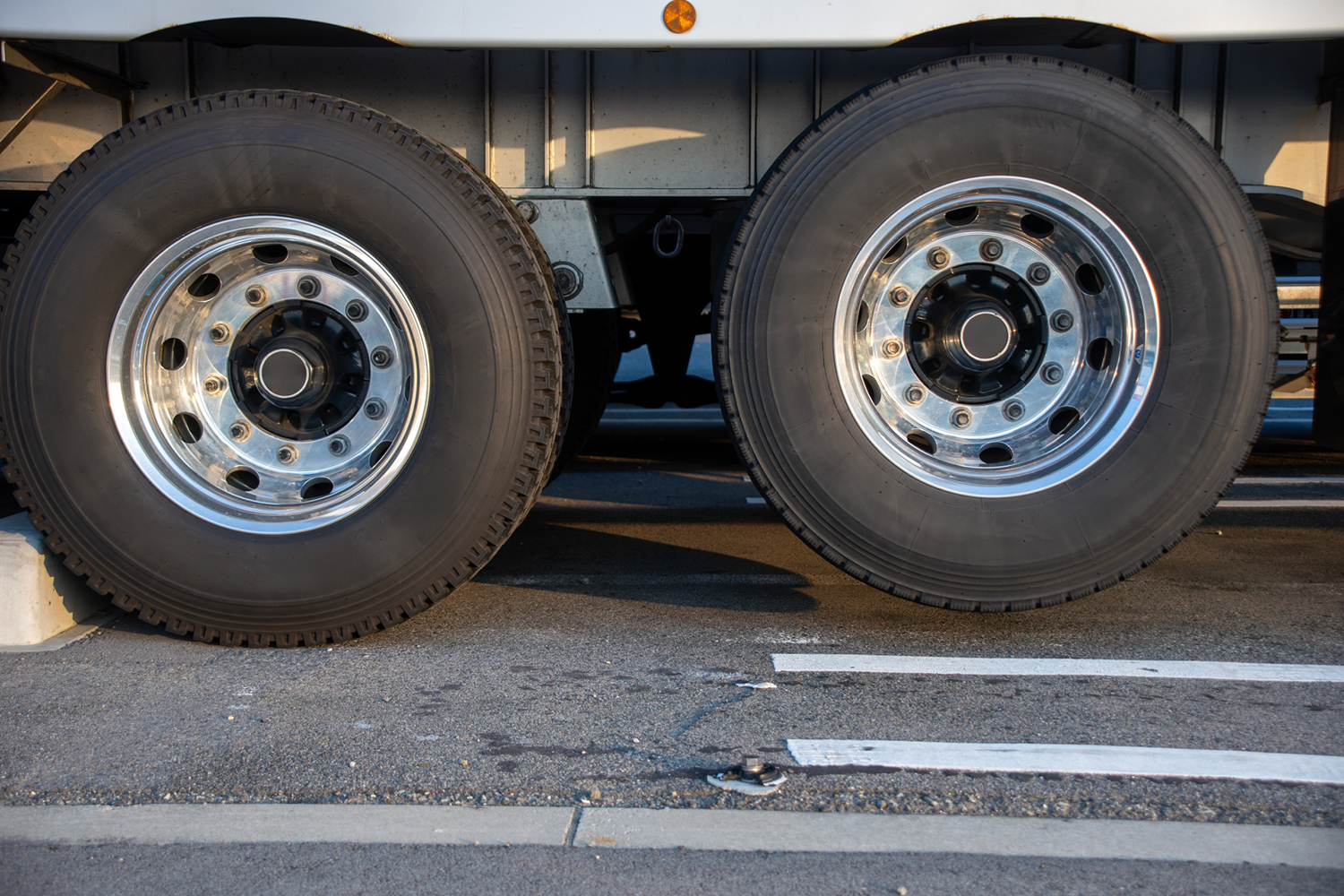 リフトアクスルの仕組みと効果が理にかないすぎていた