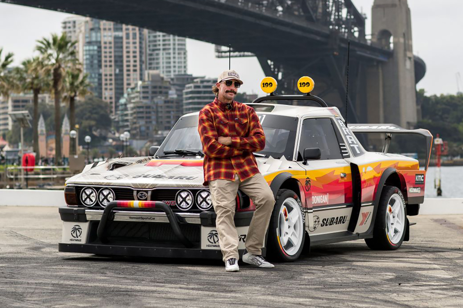 トラビス・パストラーナと「アメリカンジムカーナ用車両「ブラットルー」