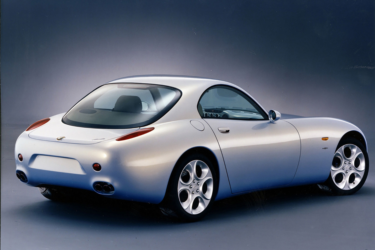 アルファロメオ・ヌヴォーラのリヤスタイリング