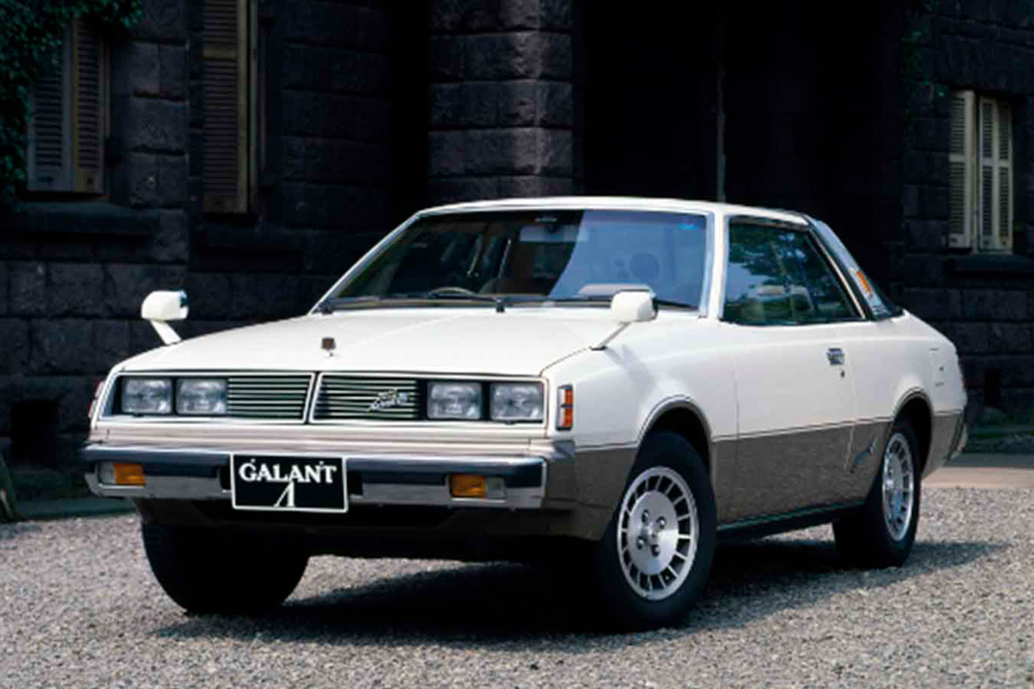 三菱ギャランΛのフロントスタイリング