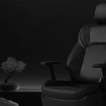 いつかはクラウン……じゃなくて「いつでもクラウン」！　電動でシートヒーターもベンチレーションもついた「クラウンのシートそのまま」のデスクチェアが49万5000円で登場!!