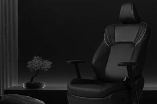 クラウンのシートがデスクチェアになっちゃった