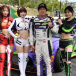 【画像】ドリキン土屋圭市に織戸 学とレジェンドも降臨！　フォーミュラ・ドリフト・ジャパンの2026年シーズンが華々しく開幕!! 〜 画像7
