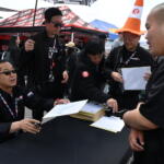 【画像】ドリキン土屋圭市に織戸 学とレジェンドも降臨！　フォーミュラ・ドリフト・ジャパンの2026年シーズンが華々しく開幕!! 〜 画像17