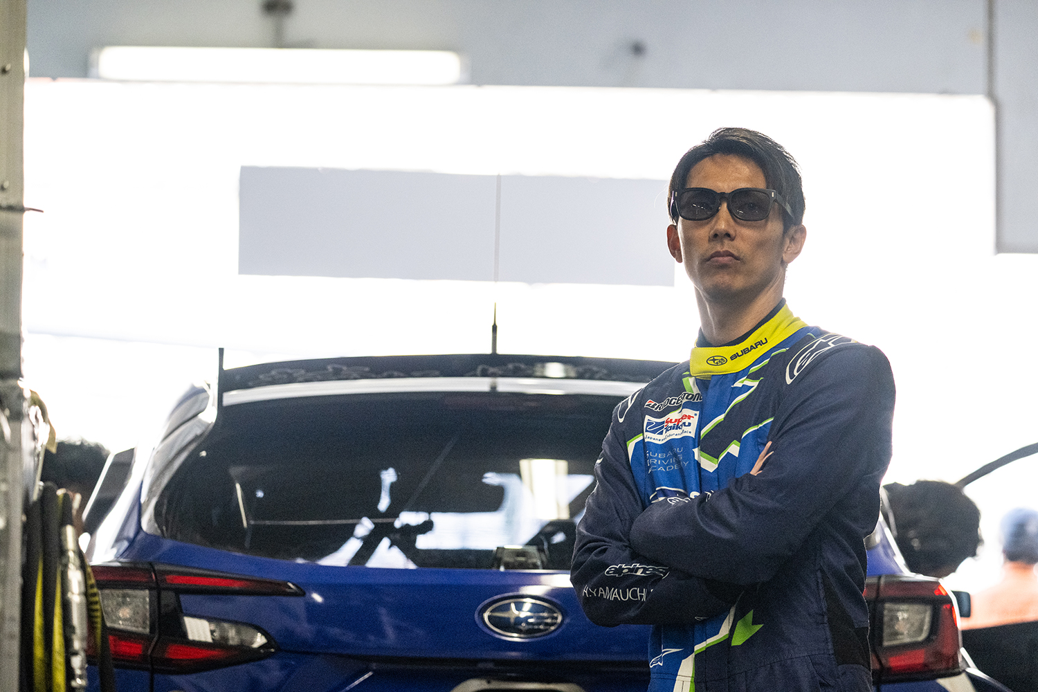 スバル・ハイパフォーマンスXバージョン2のドライバーの山内選手 〜 画像65