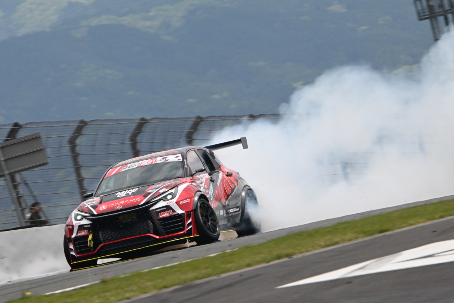 フォーミュラ・ドリフト・ジャパンにレクサスLBXモリゾウRRが衝撃デビュー 〜 画像7