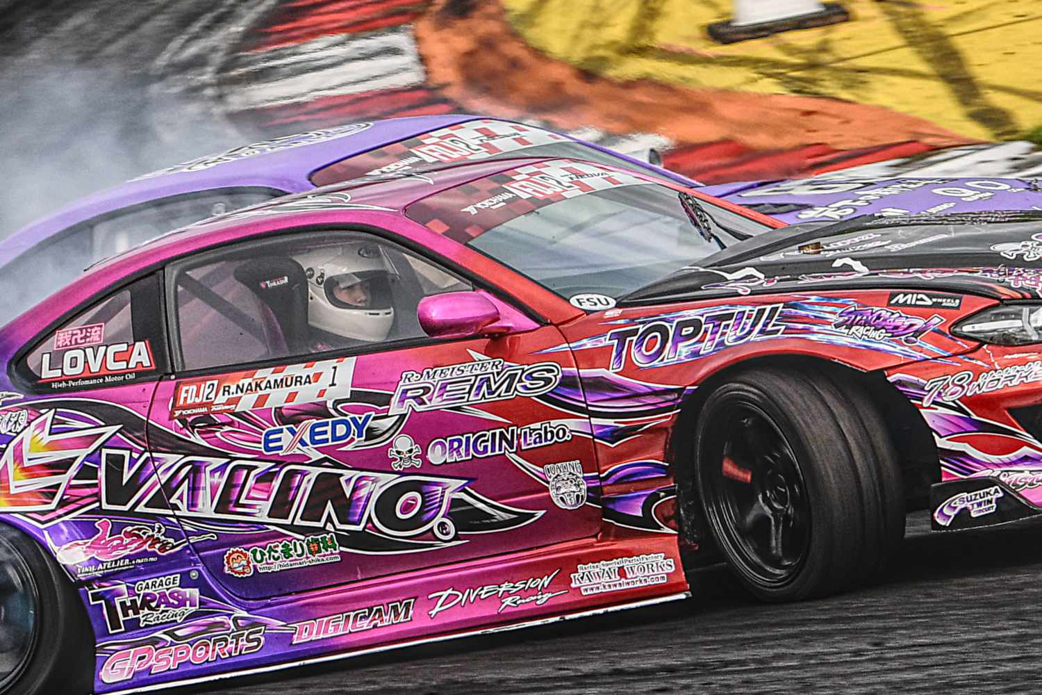 見事なドリフトを披露する中村龍輝選手