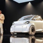 【画像】メルセデス×ジーリーでスマートもつまらなくなった……と思ったらついに！　あのインパクト絶大だった「スマートフォーツー」がEVで蘇る!! 〜 画像12