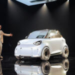 【画像】メルセデス×ジーリーでスマートもつまらなくなった……と思ったらついに！　あのインパクト絶大だった「スマートフォーツー」がEVで蘇る!! 〜 画像16