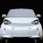 メルセデス×ジーリーでスマートもつまらなくなった……と思ったらついに！　あのインパクト絶大だった「スマートフォーツー」がEVで蘇る!!