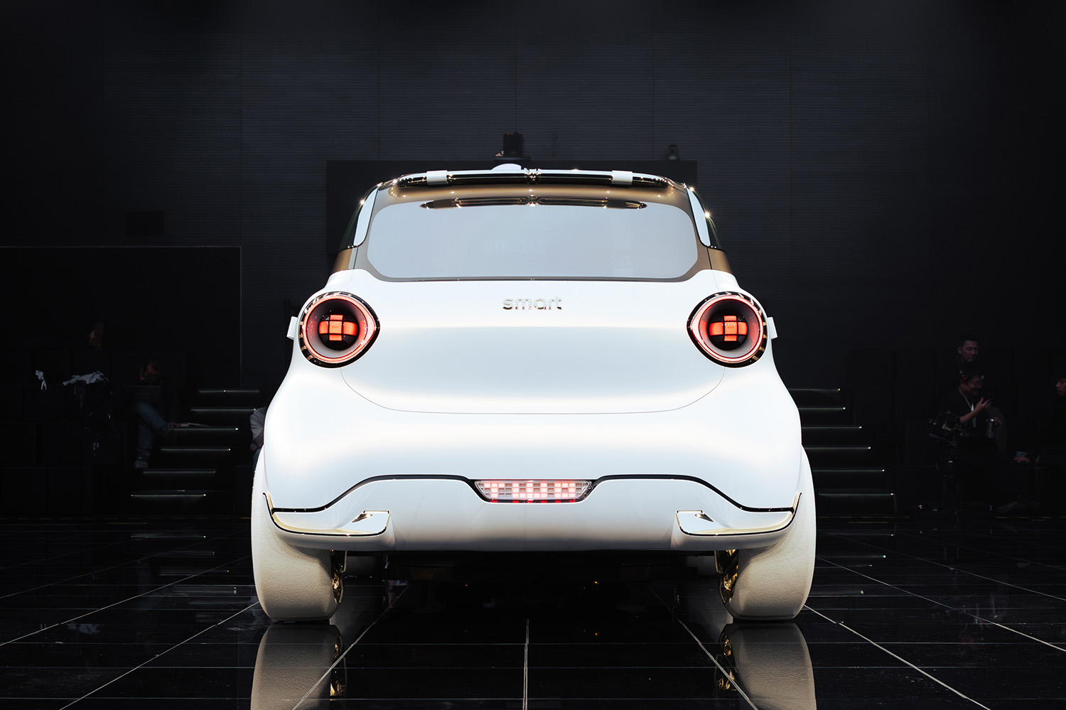 スマート・コンセプト#2の真正面リヤスタイリング